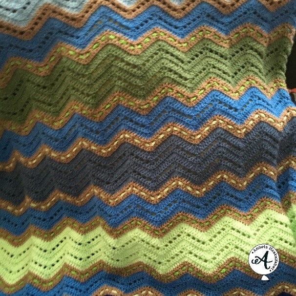Een zigzag deken in blauw groen haakblog 4